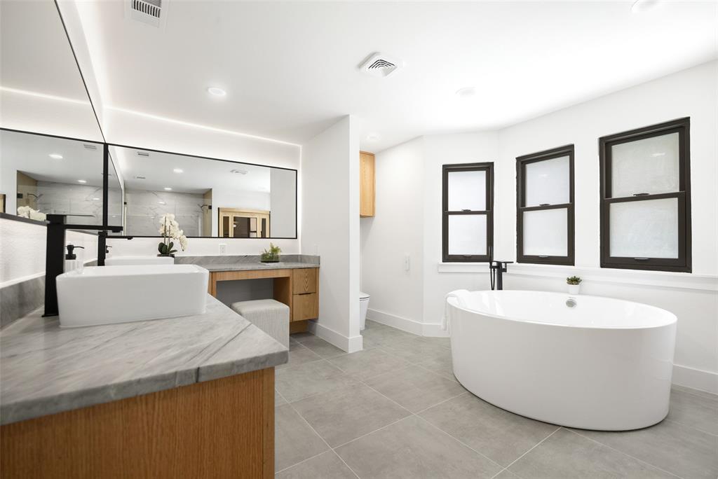 PEBBLE CREEK - Residential