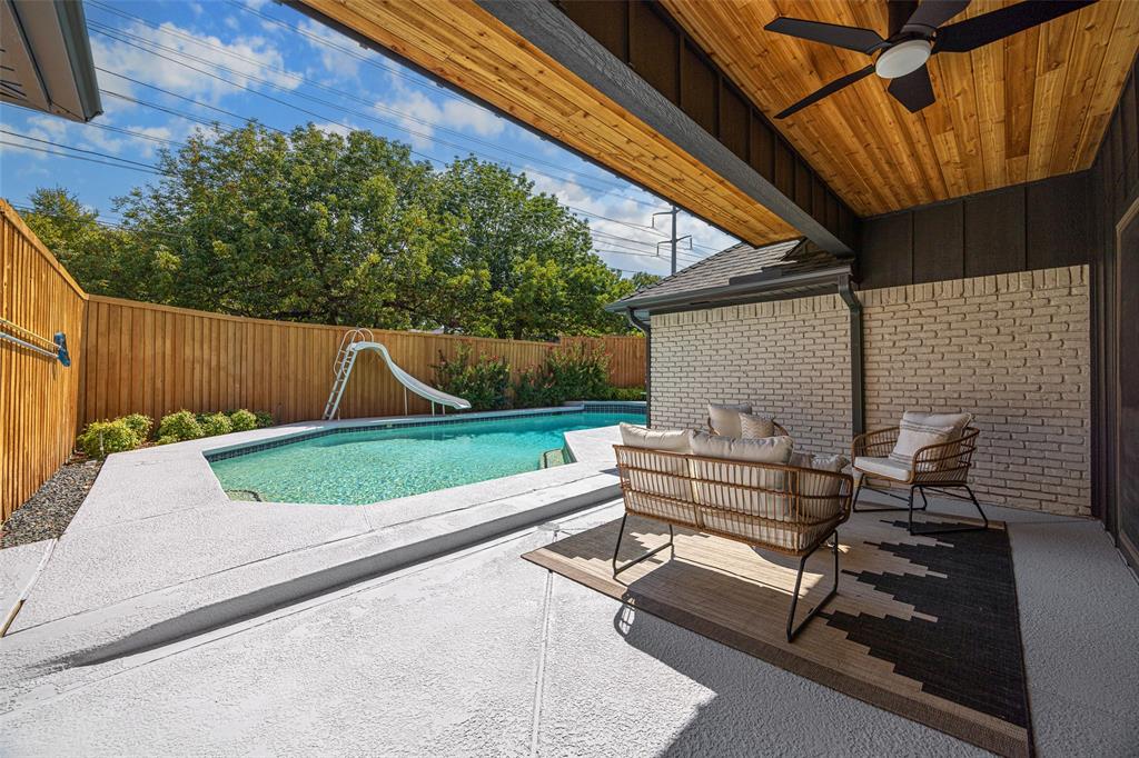 PEBBLE CREEK - Residential