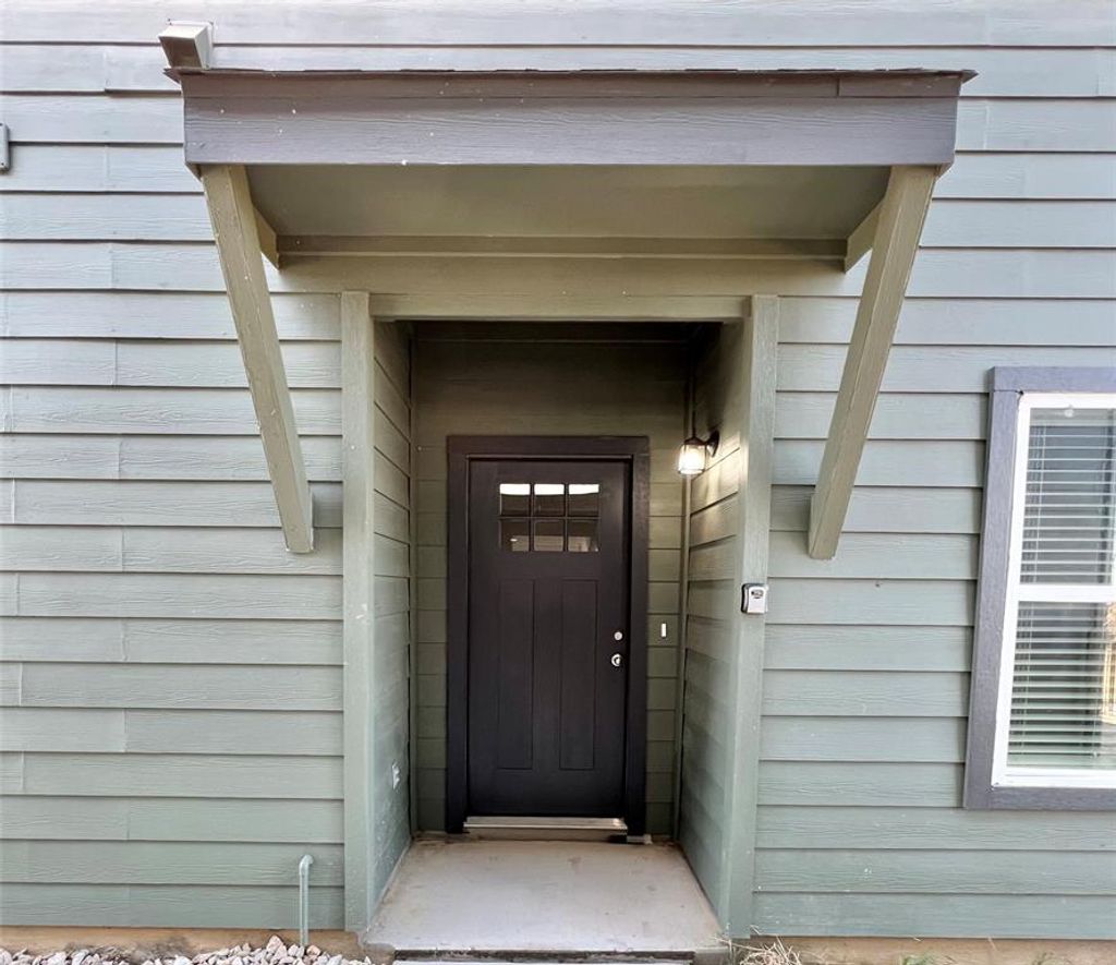 Photo of 3501 E Renfro Street #614, Burleson, TX 76028 (MLS # 21117757)