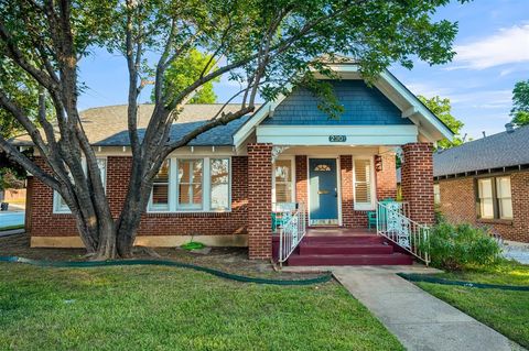 2301 W Rosedale Street S Fort Worth TX 76110