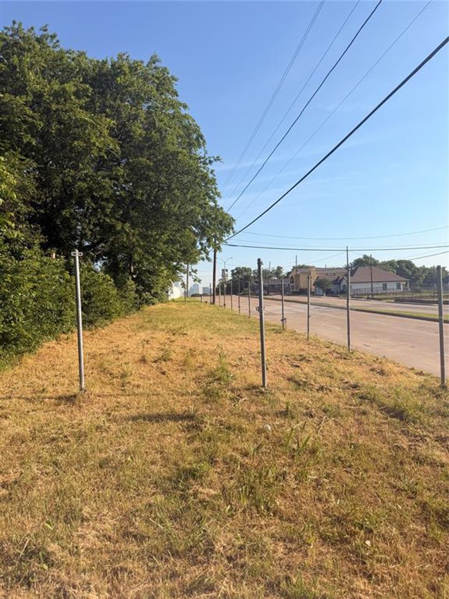 Investor special! Rare opportunity to purchase a vacant lot in the growing Dallas area. Price includes both parcels,1931 and 1935 pargitt Ave offering endless potential for new construction, investment, expansion, or redevelopment. Conveniently located near major highways, Downtown Dallas, shopping, dining, and entertainment. Utilities nearby. Drive by anytime to view the vacant lot. Occupied home on adjoining parcel requires 24-hour notice and confirmed appointment before showing. Great opportunity for builders, investors, or buyers looking to create their vision.
