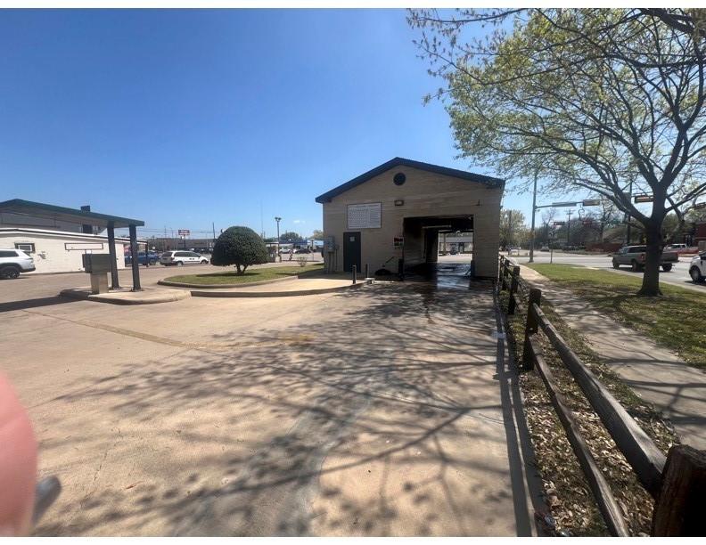 O T Ennis - Commercial Lease