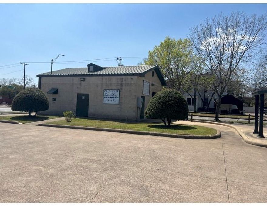 Open for new ideas!  This Laserwash has been on this corner in Ennis since 1999 and the building is ready for your imagination.  Currently ran as a carwash, so you as the tenant could continue to run it as such, or turn it into a drive-thru coffee shop, etc.  The city of Ennis is currently building a beautiful new public library adjacent to this.