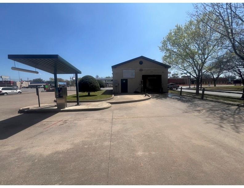 O T Ennis - Commercial Lease