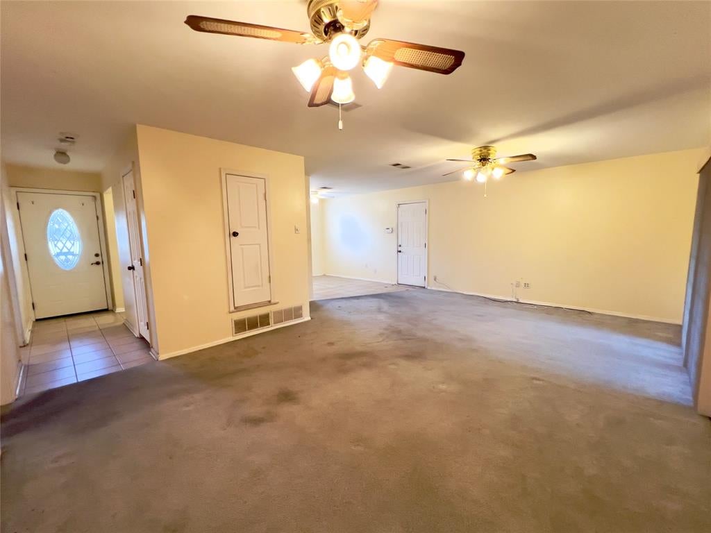 Photo of 212 Straw Road, Saginaw, TX 76179 (MLS # 21406242)
