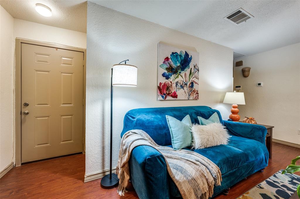 Cloisters Condo The - Residential