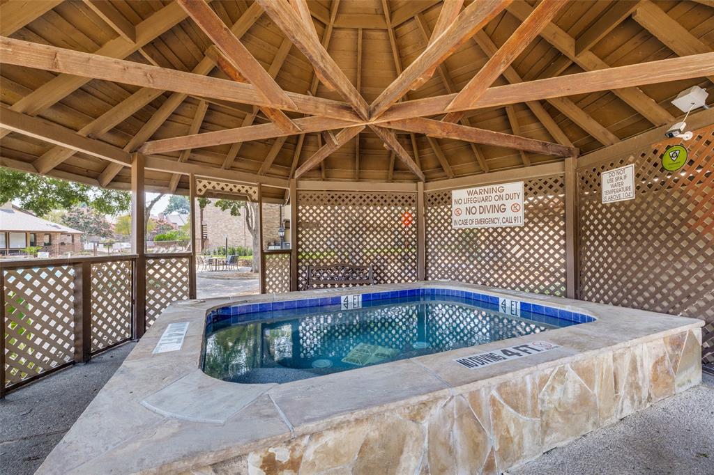 Cloisters Condo The - Residential