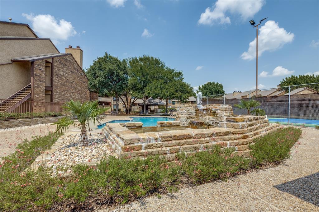 Cloisters Condo The - Residential