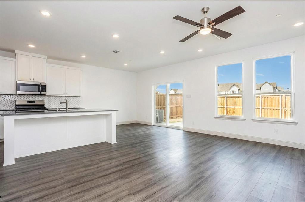 1328 Hill Country Place