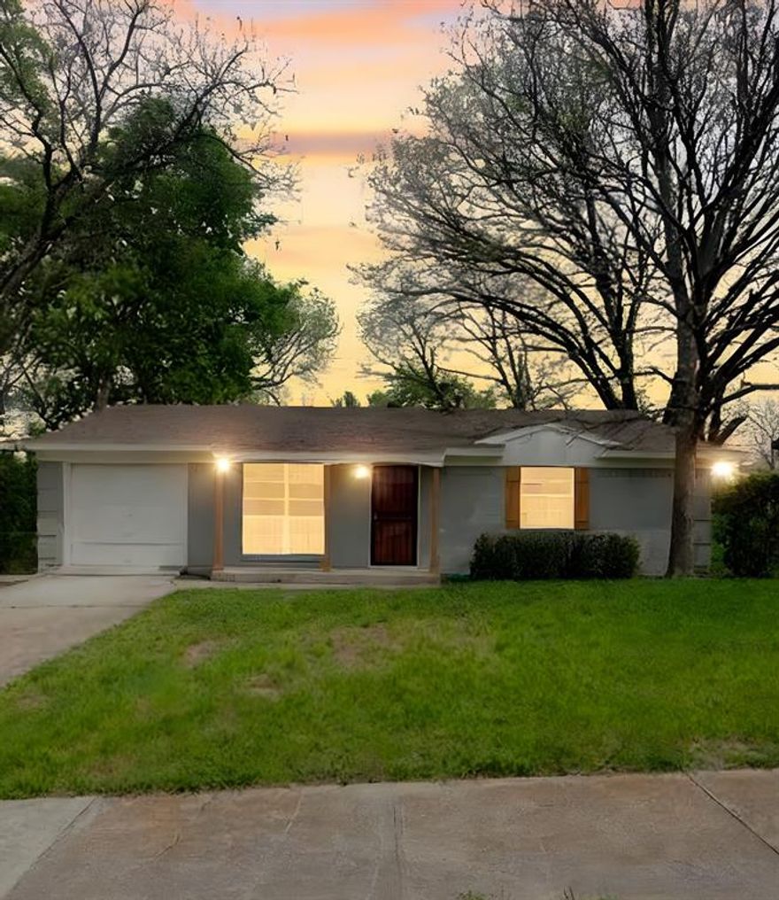 Charming UPDATED Dallas home features a functional floor plan and inviting living spaces. This property also includes a newly built DETACHED GUEST QUARTERS complete with FULL kitchen and bath, offering endless possibilities for additional living, work, or rental opportunities!  There is a second entry to the home from the backyard.