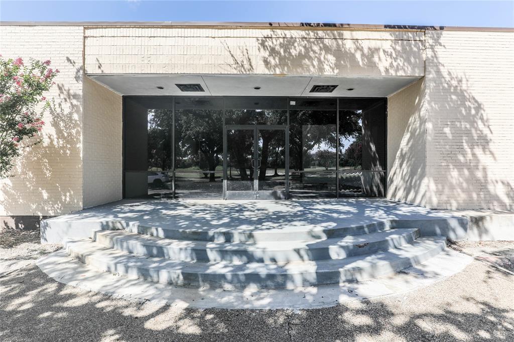 Red Bird - Commercial Sale