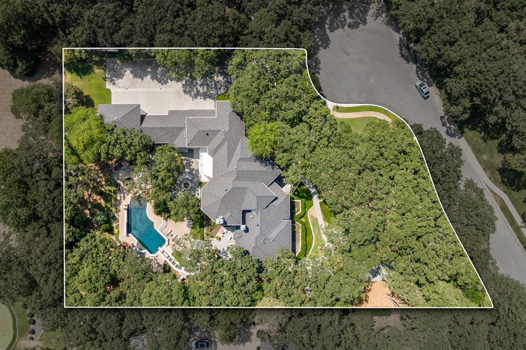 1402 Thetford Court
