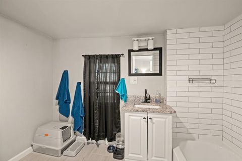 Tiny photo for 528 Elm Street, Paradise, TX 76073 (MLS # 21088555)