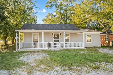 Tiny photo for 528 Elm Street, Paradise, TX 76073 (MLS # 21088555)