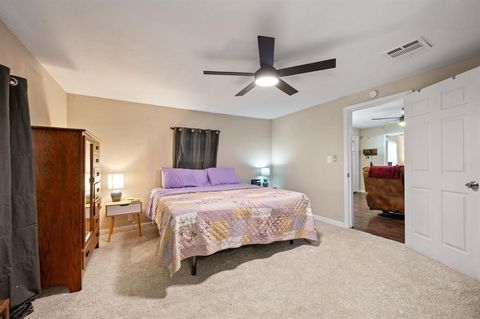 Tiny photo for 528 Elm Street, Paradise, TX 76073 (MLS # 21088555)