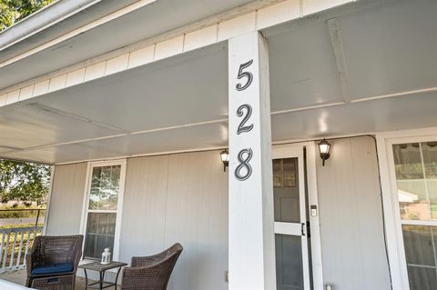 Tiny photo for 528 Elm Street, Paradise, TX 76073 (MLS # 21088555)