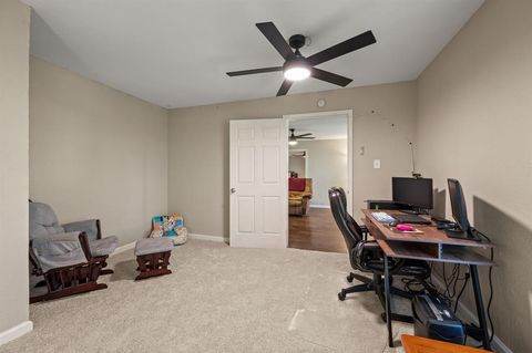 Tiny photo for 528 Elm Street, Paradise, TX 76073 (MLS # 21088555)