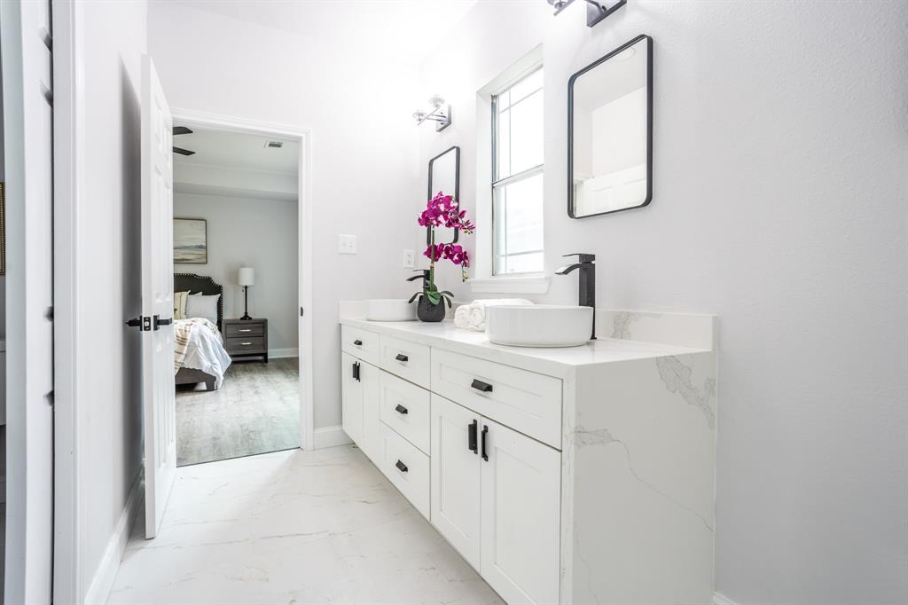 Winnetka Heights - Residential