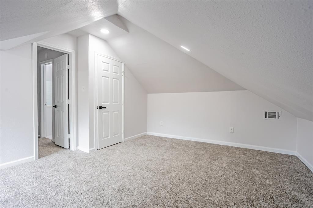 Winnetka Heights - Residential