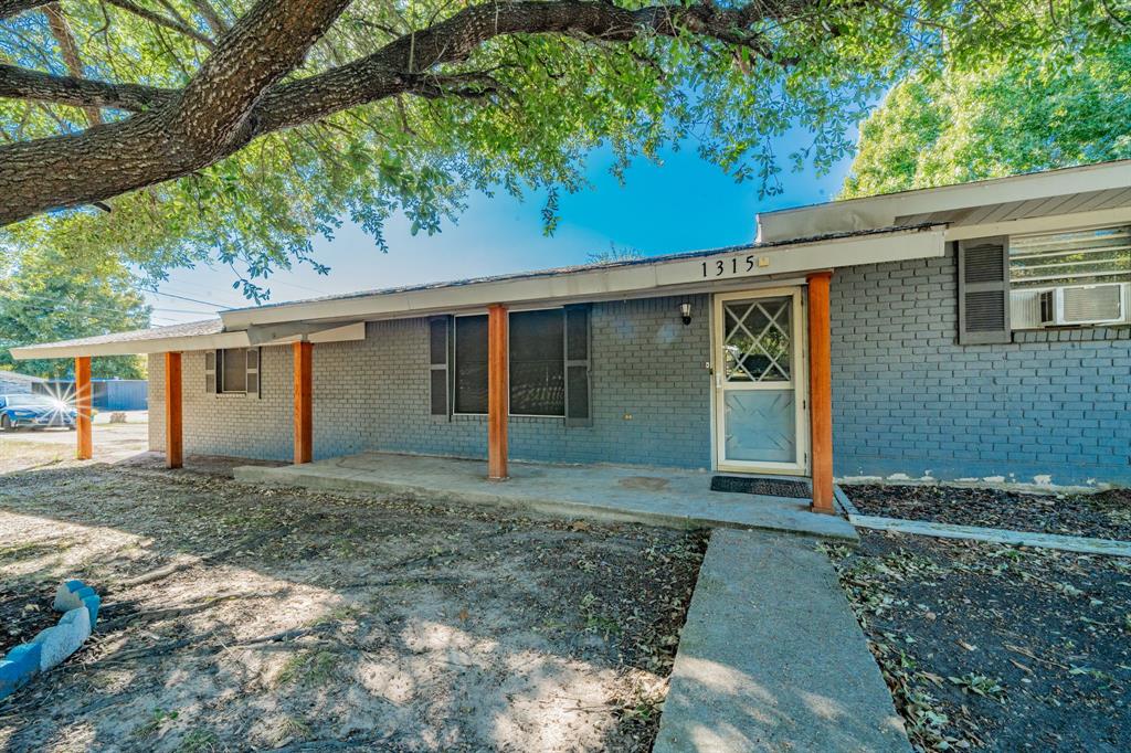 1315 Gateway Drive