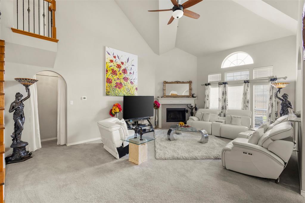 1614 Mammoth Drive