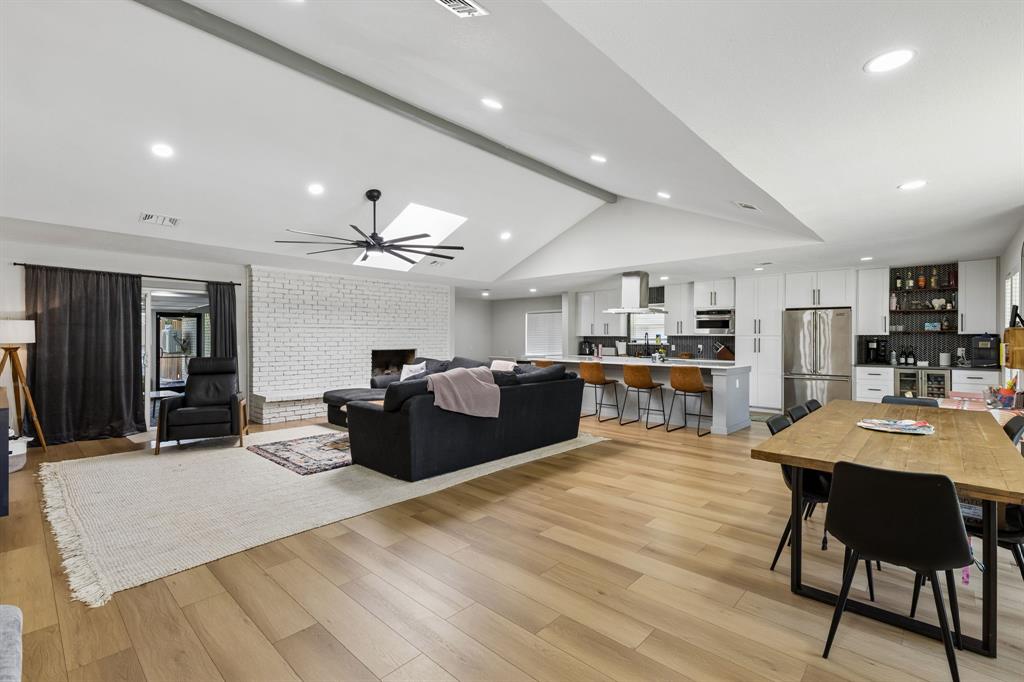 2408 Grandview Drive