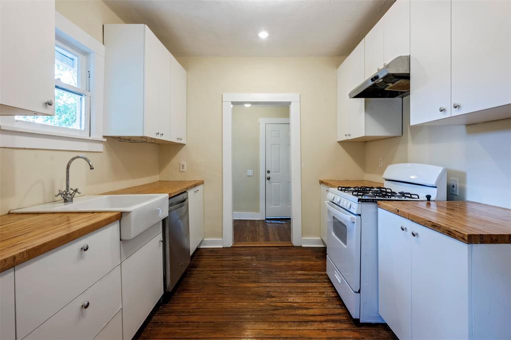 Lawn Place Add - Residential