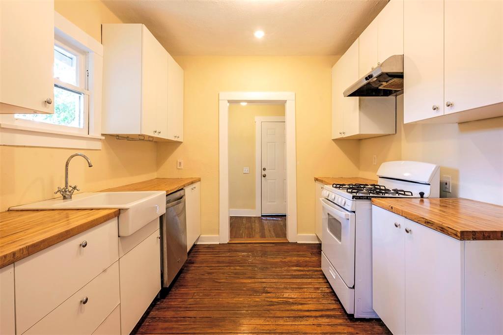 Lawn Place Add - Residential