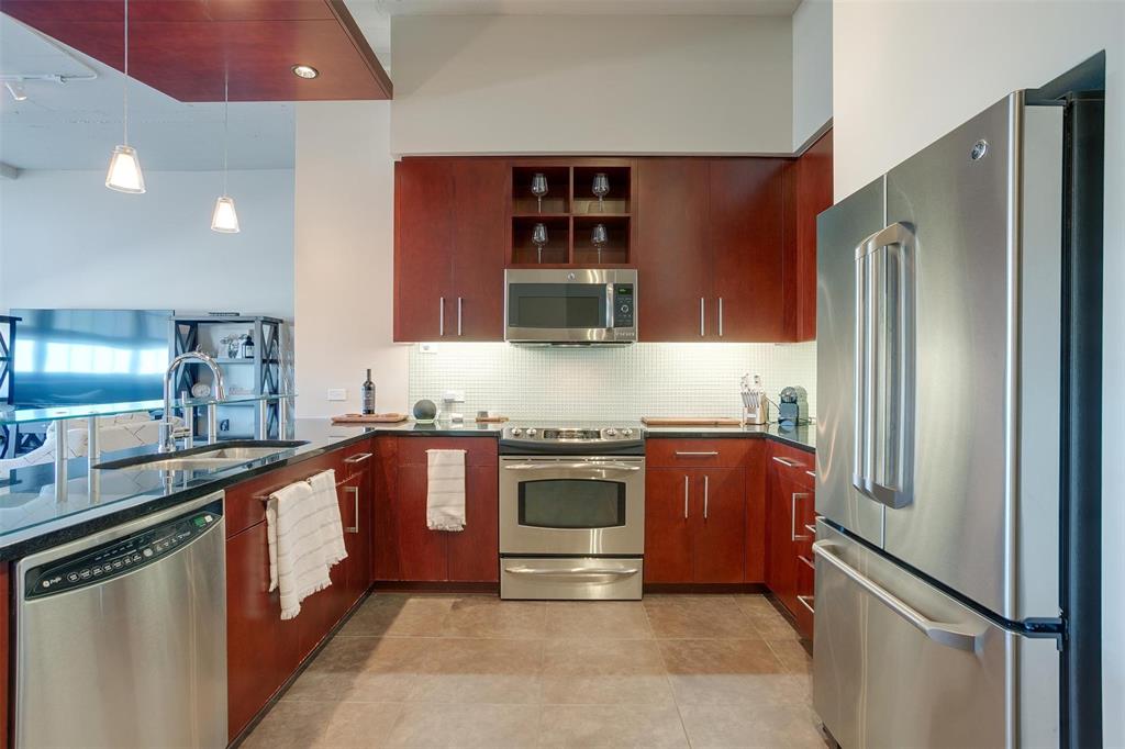 One Montgomery Plaza Residence Condo - Residential Lease