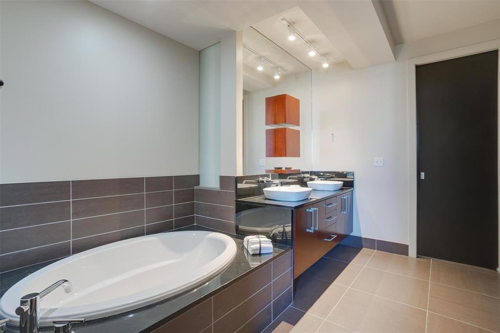 One Montgomery Plaza Residence Condo - Residential Lease