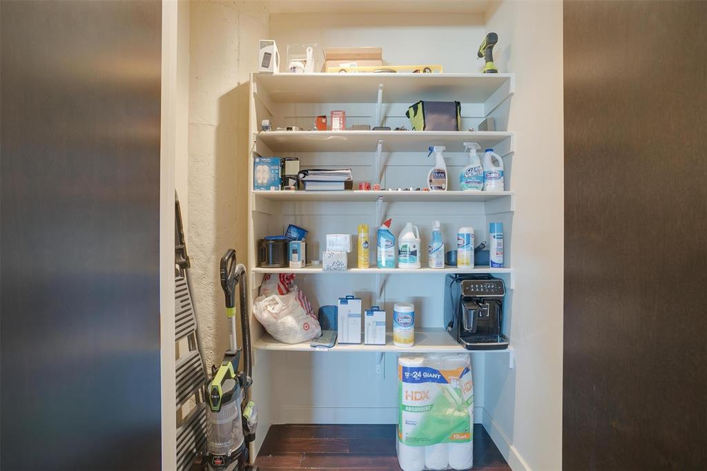 One Montgomery Plaza Residence Condo - Residential Lease