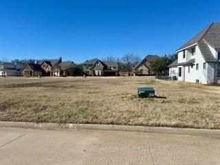 1221 Southern Oaks Court