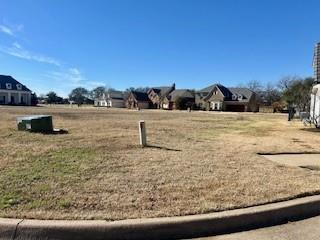 1221 Southern Oaks Court