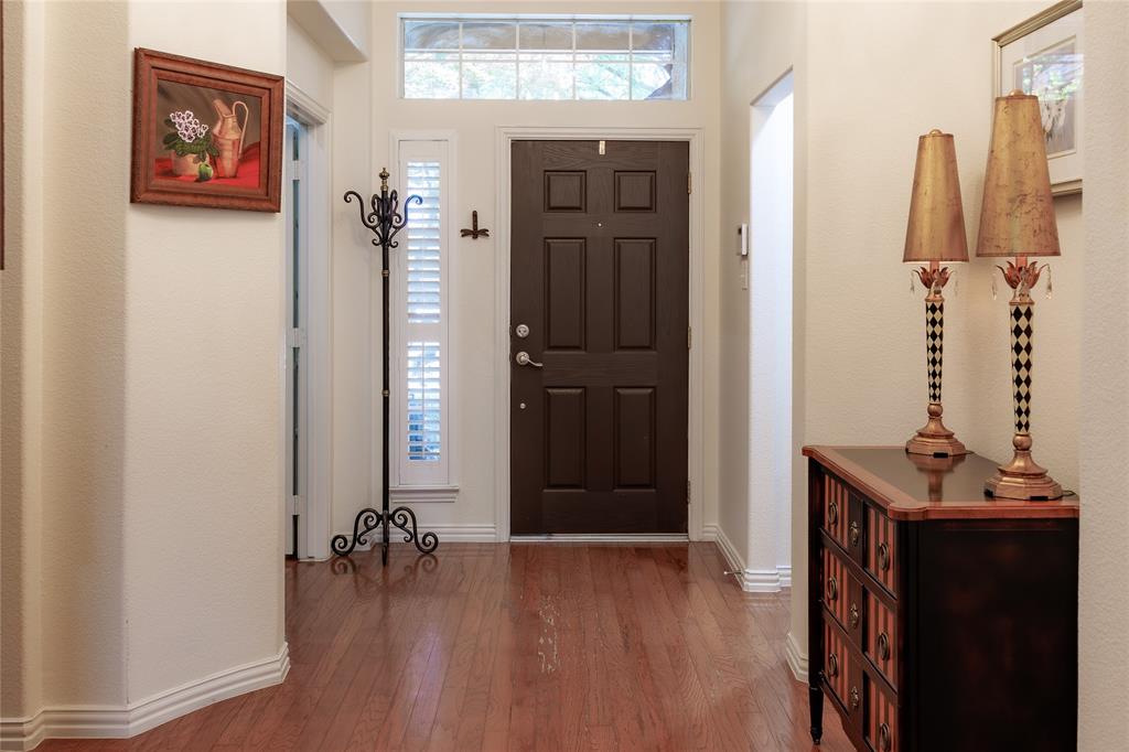 1212 Surrey Lane