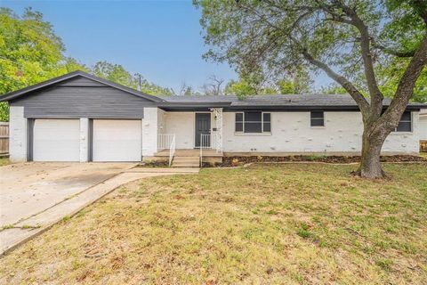Photo of 4140 Rufe Snow Drive, North Richland Hills, TX 76180 (MLS # 21003299)
