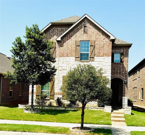 Photo of 1013 Vineyard Drive, Euless, TX 76039 (MLS # 21136529)