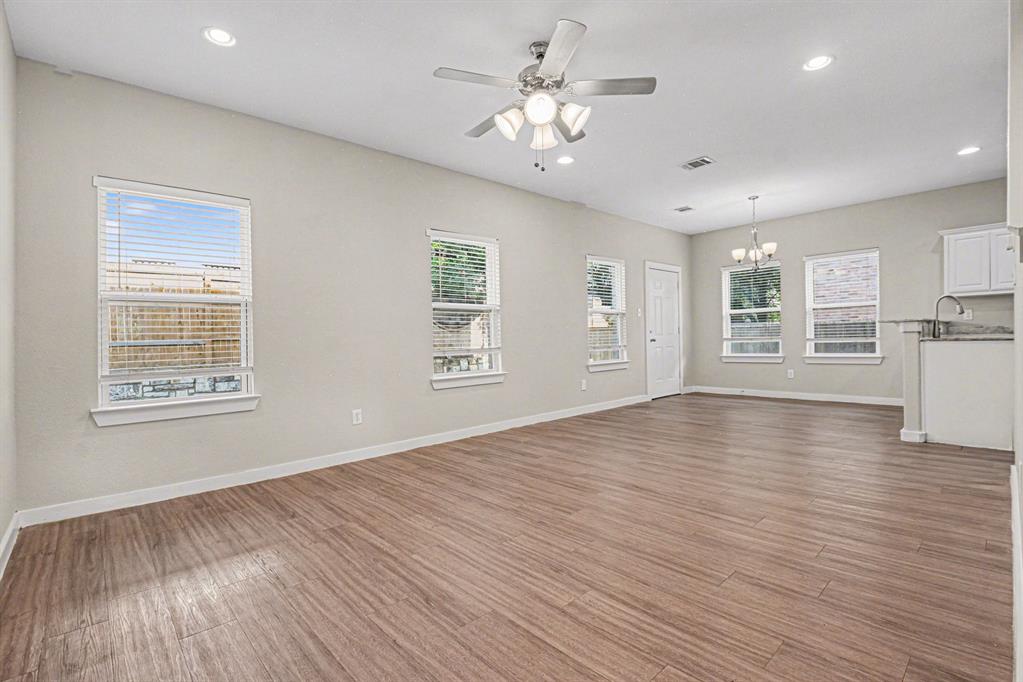 3538 Apple Valley Way