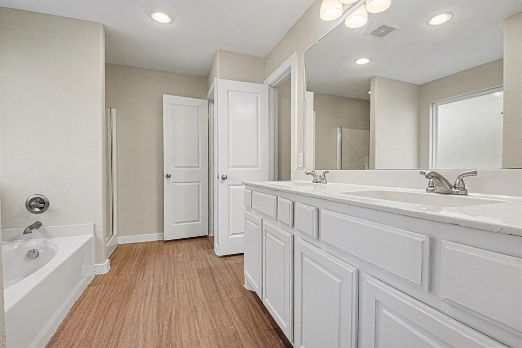 Parkway Village 02 - Residential