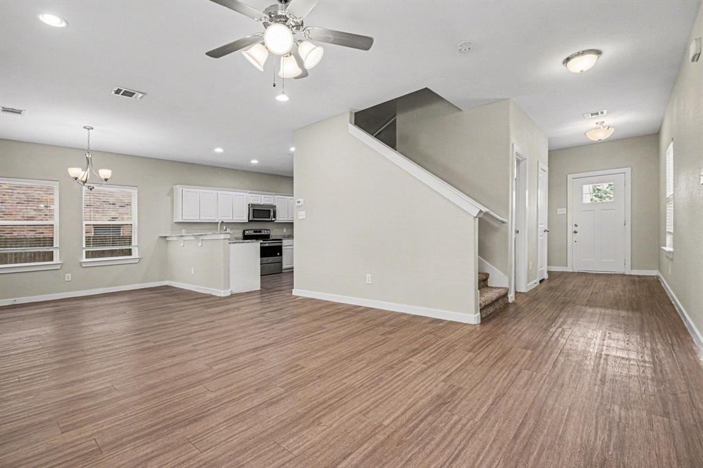 3538 Apple Valley Way
