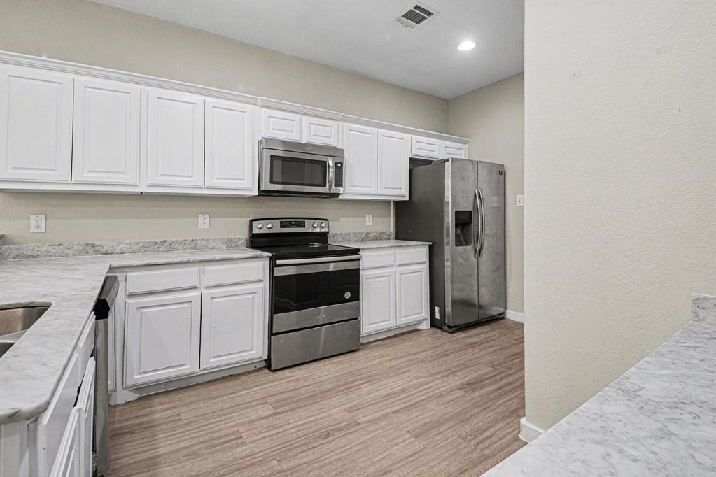 Parkway Village 02 - Residential