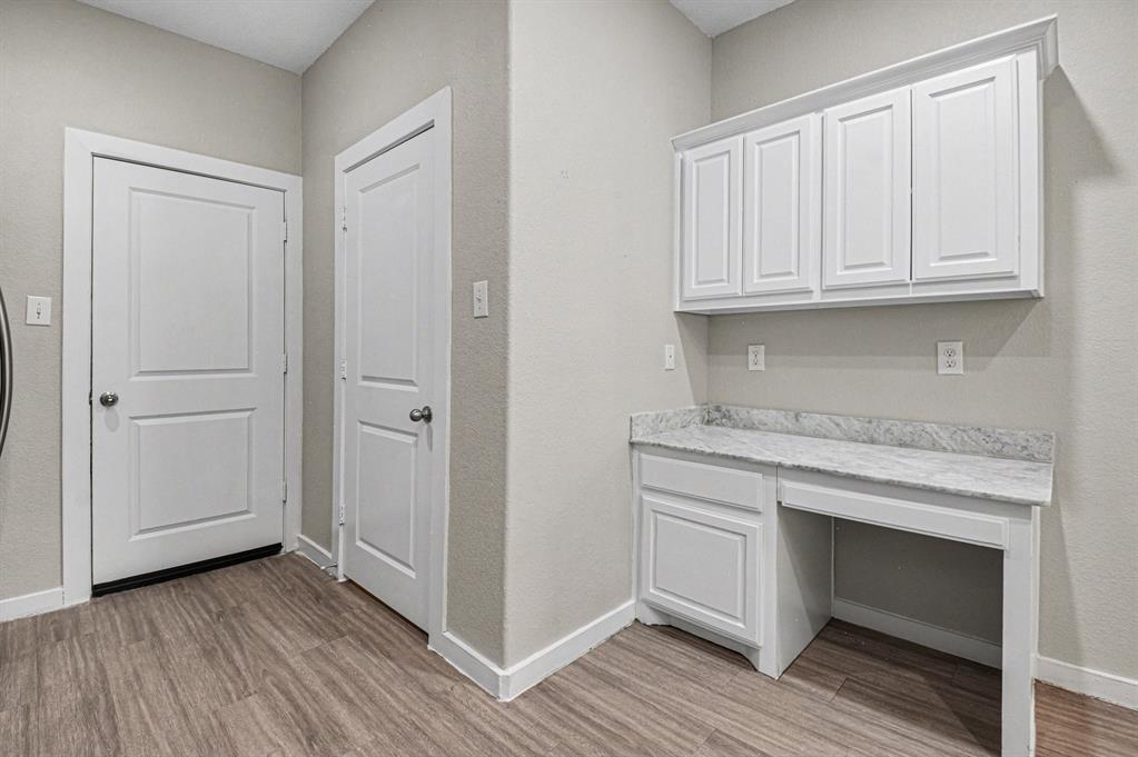 Parkway Village 02 - Residential