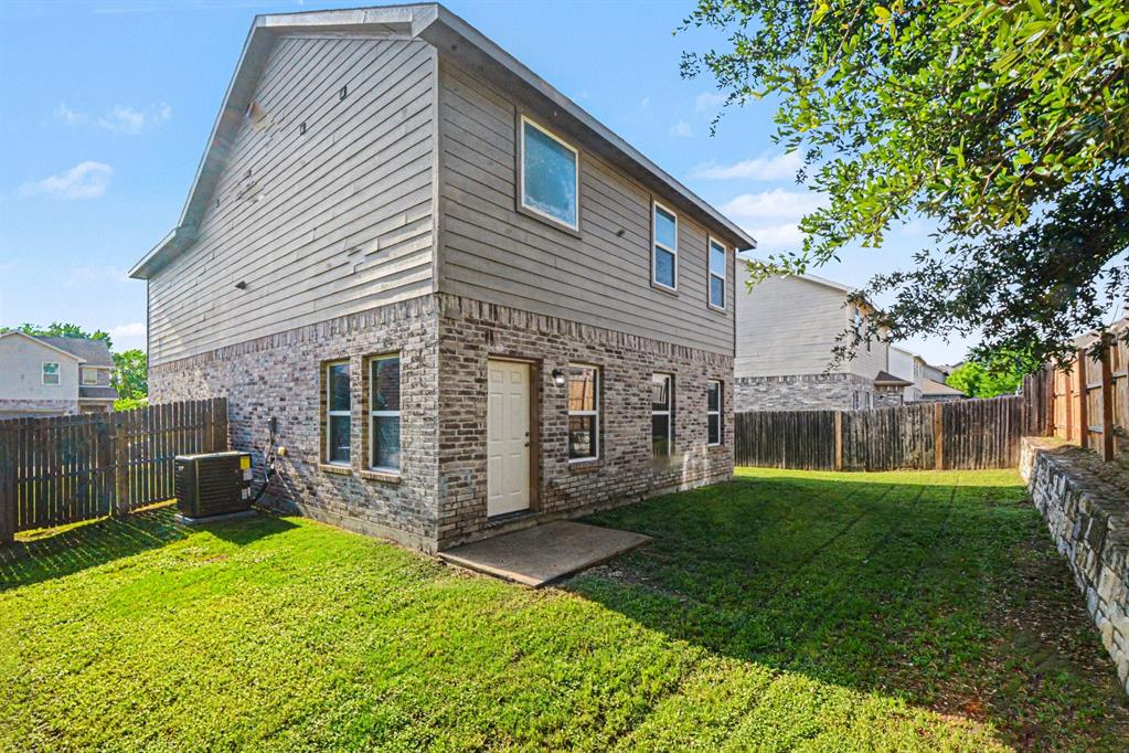 Parkway Village 02 - Residential