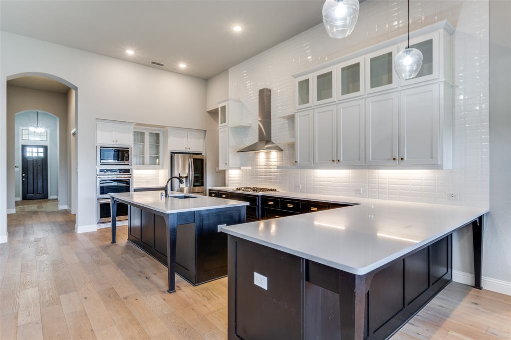 905 Longbranch Way