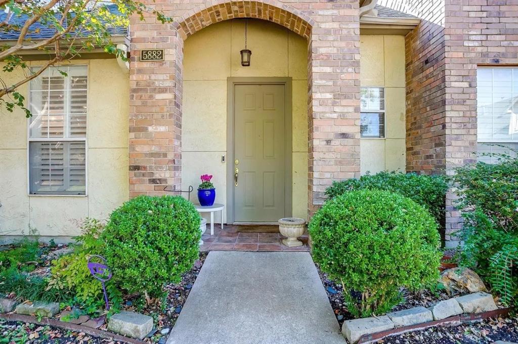 5882 Pecan Chase