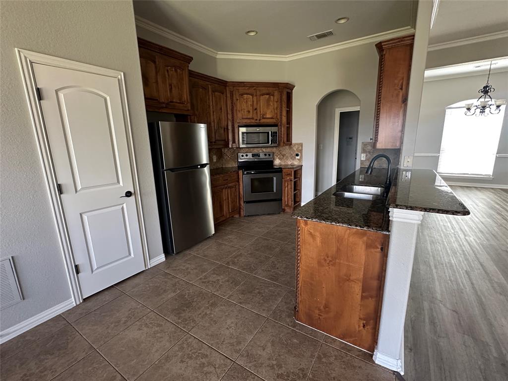 3004 Saunter Lane