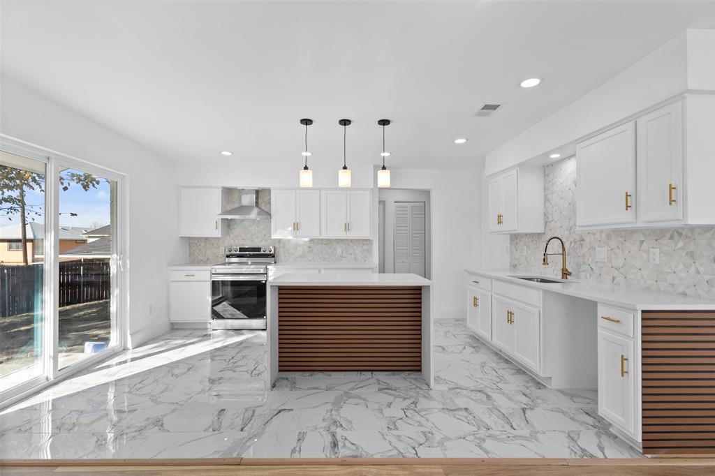 1003 Bellflower Court