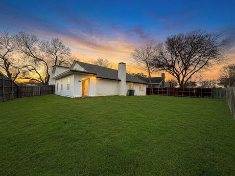 Tiny photo for 813 Via Balboa, Mesquite, TX 75150 (MLS # 21198509)