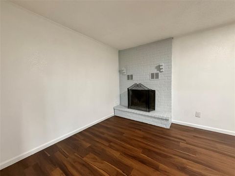 Tiny photo for 813 Via Balboa, Mesquite, TX 75150 (MLS # 21198509)