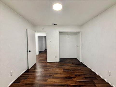 Tiny photo for 813 Via Balboa, Mesquite, TX 75150 (MLS # 21198509)