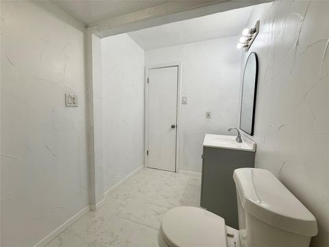 Tiny photo for 813 Via Balboa, Mesquite, TX 75150 (MLS # 21198509)